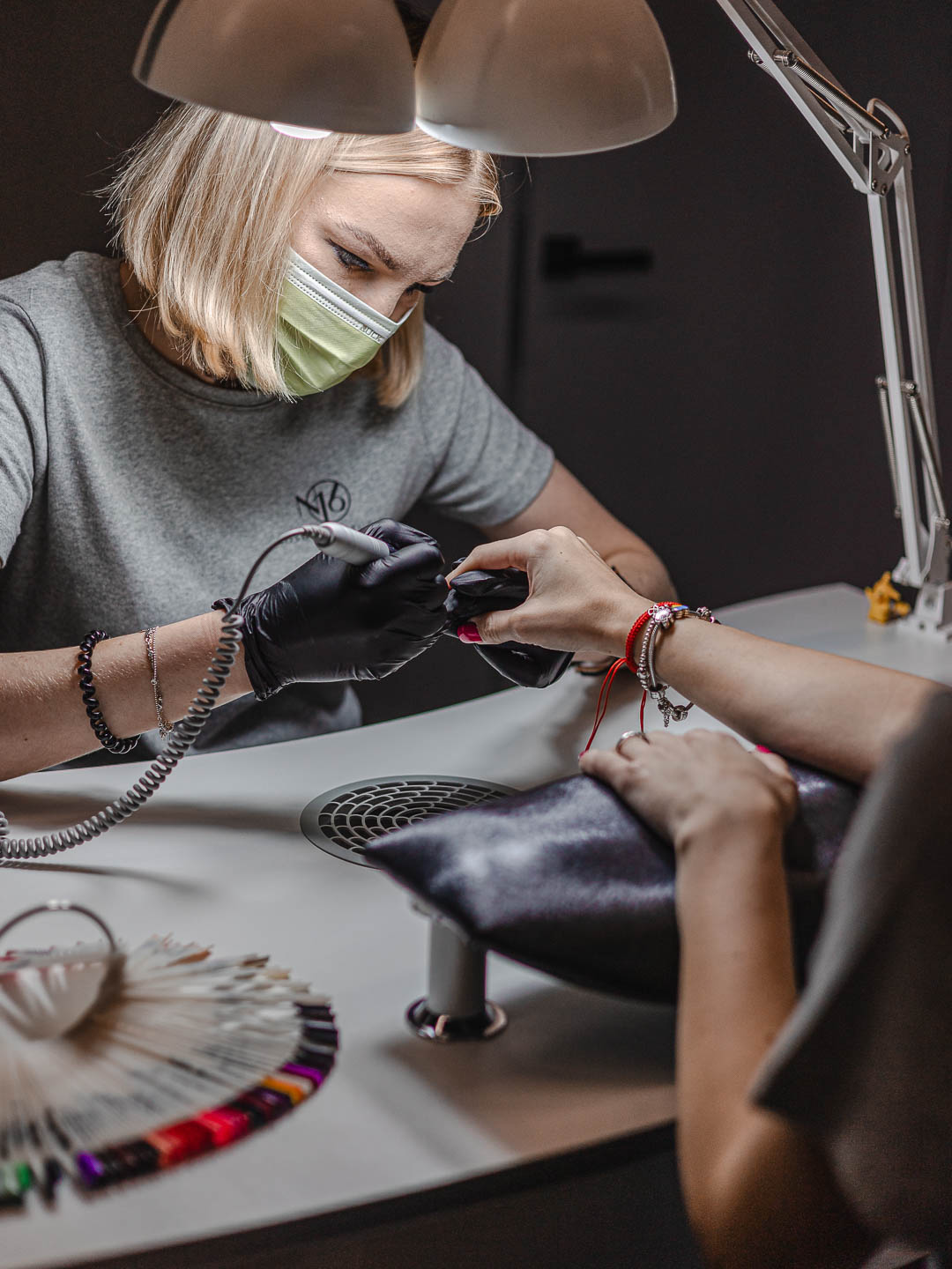 andrey-zvyagintsev-x0c6vTO5ibA-unsplash